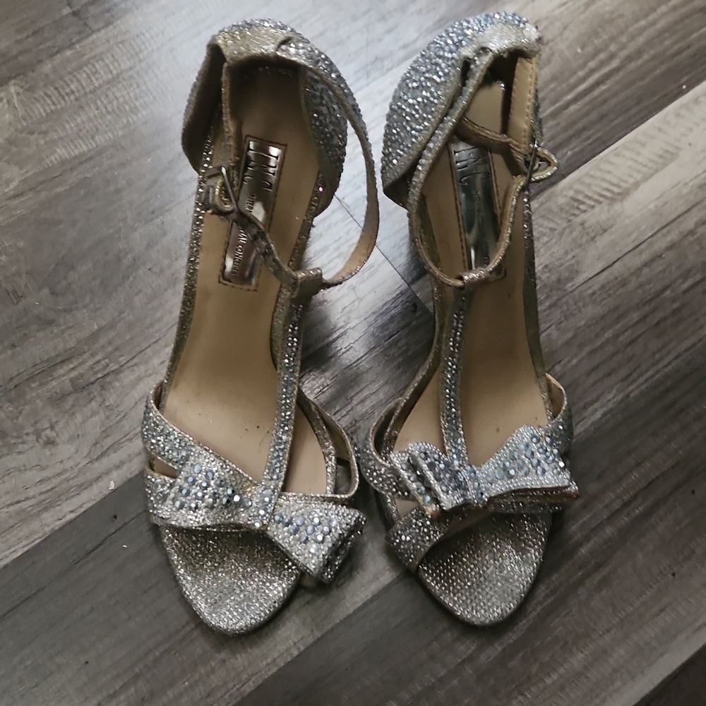INC Rhinestone Stilettos  Size 6.5 Bow toes Winter Formal